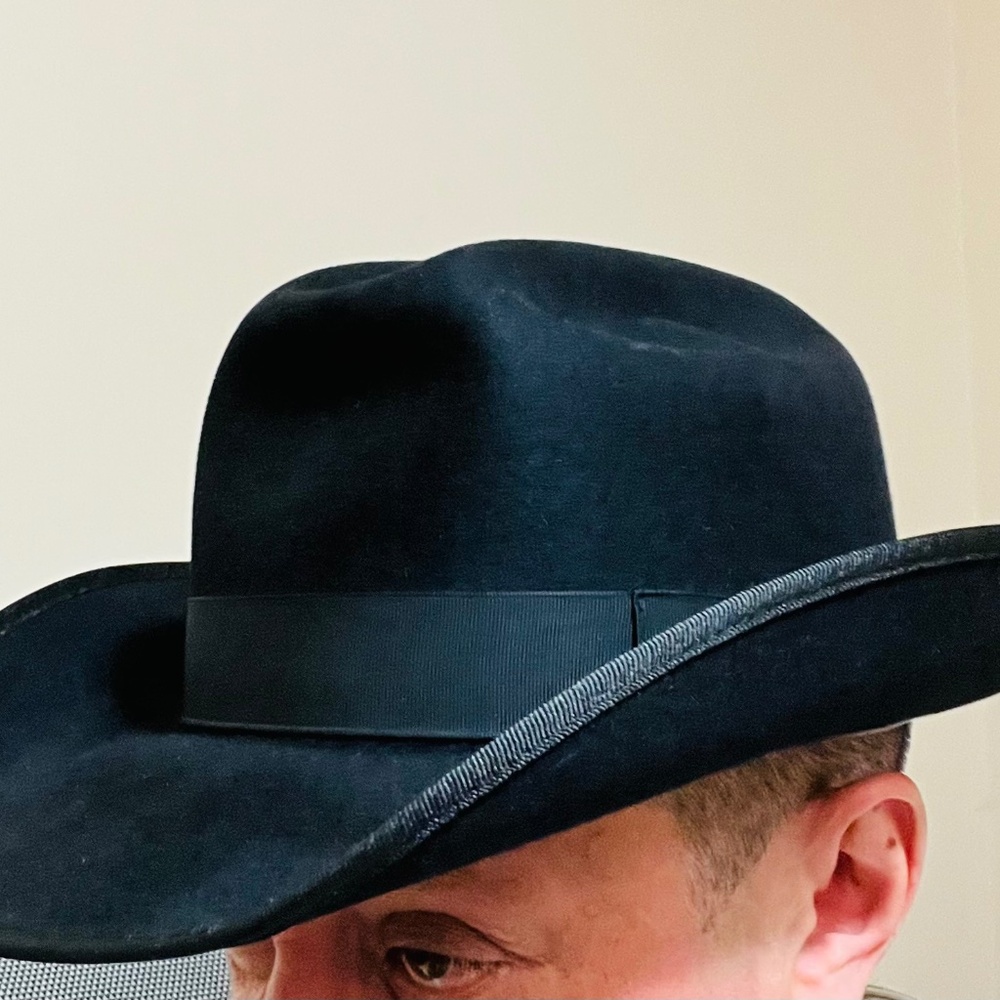 ELEGANT WESTERN HAT, BORSALINO ITALIA supreme quality 100% Fur Felt; 7+1/2” (60)